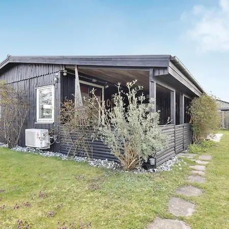 Two-bedroom Holiday In Nyaraló *